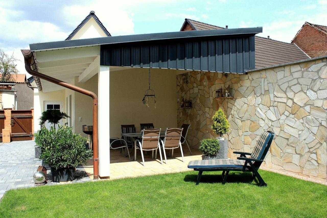 Ferienhaus Zum Gaesschen Weissenfels Bagian luar foto